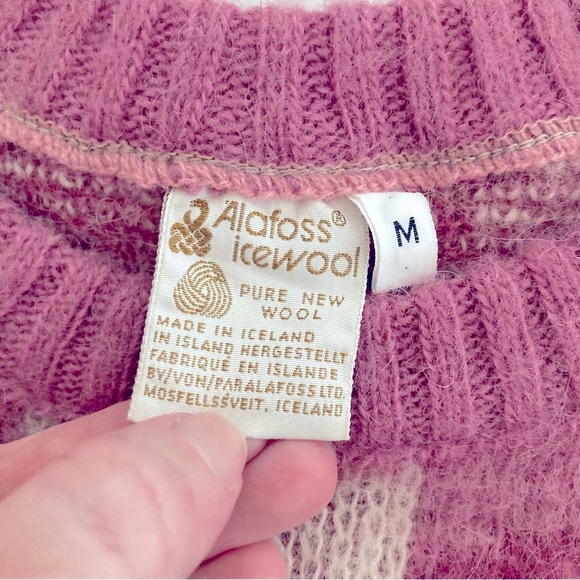Vintage Alafoss Icewool Pink/Mauve Wavy Striped Wool Sweater Sz M Iceland Knit - Picture 6 of 6